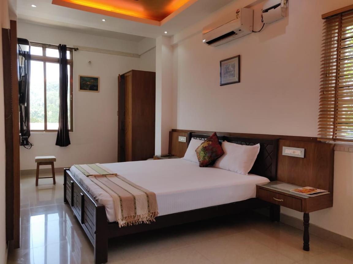 Hotel Mudra Midtown Suites & Rooms Kalasa Exteriér fotografie