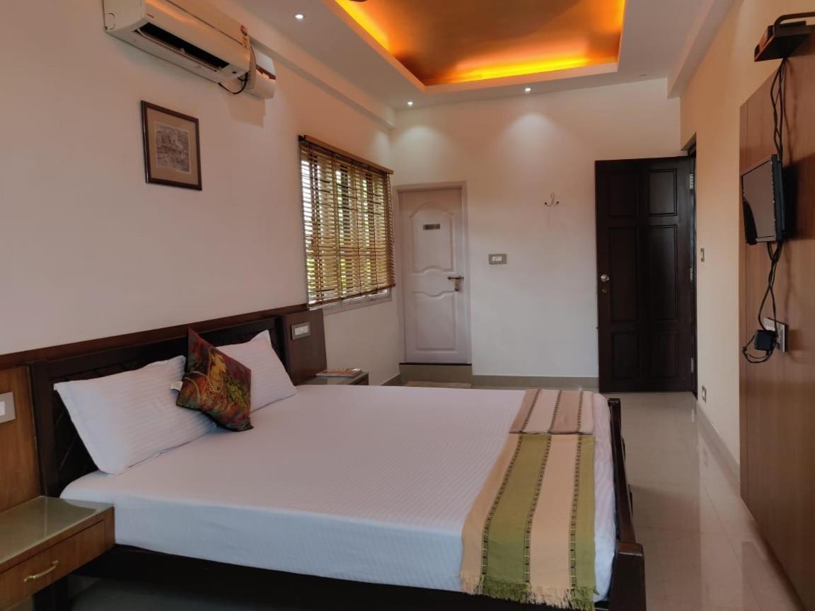 Hotel Mudra Midtown Suites & Rooms Kalasa Exteriér fotografie