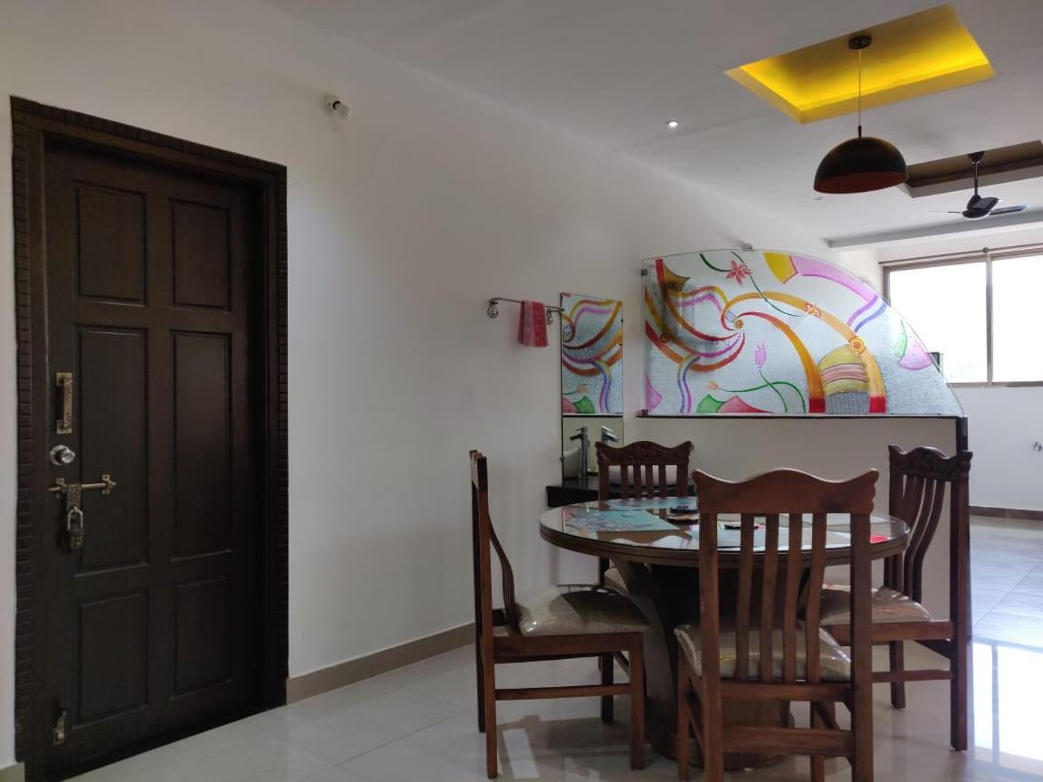 Hotel Mudra Midtown Suites & Rooms Kalasa Exteriér fotografie