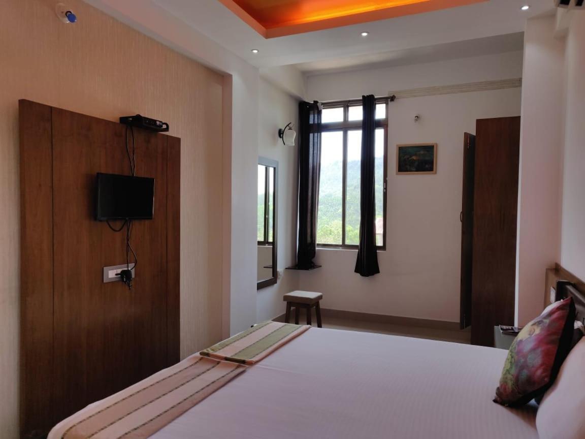 Hotel Mudra Midtown Suites & Rooms Kalasa Exteriér fotografie