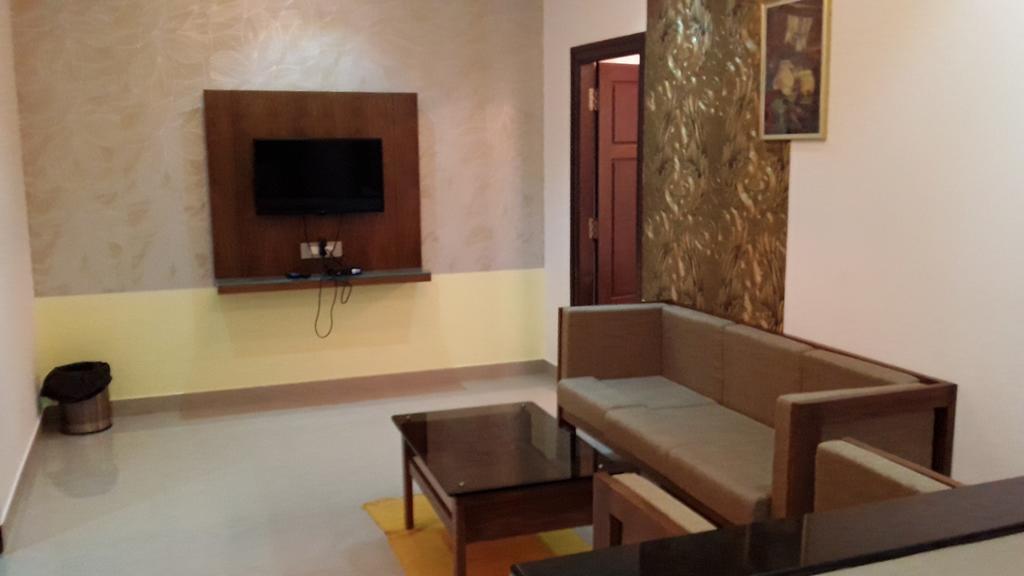 Hotel Mudra Midtown Suites & Rooms Kalasa Exteriér fotografie