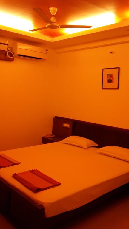 Hotel Mudra Midtown Suites & Rooms Kalasa Exteriér fotografie